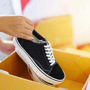 بسته بندی کفش در هنگام اسباب کشی